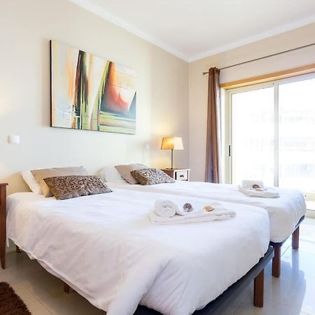 Sea Breeze Lagos Apartment Kültér fotó
