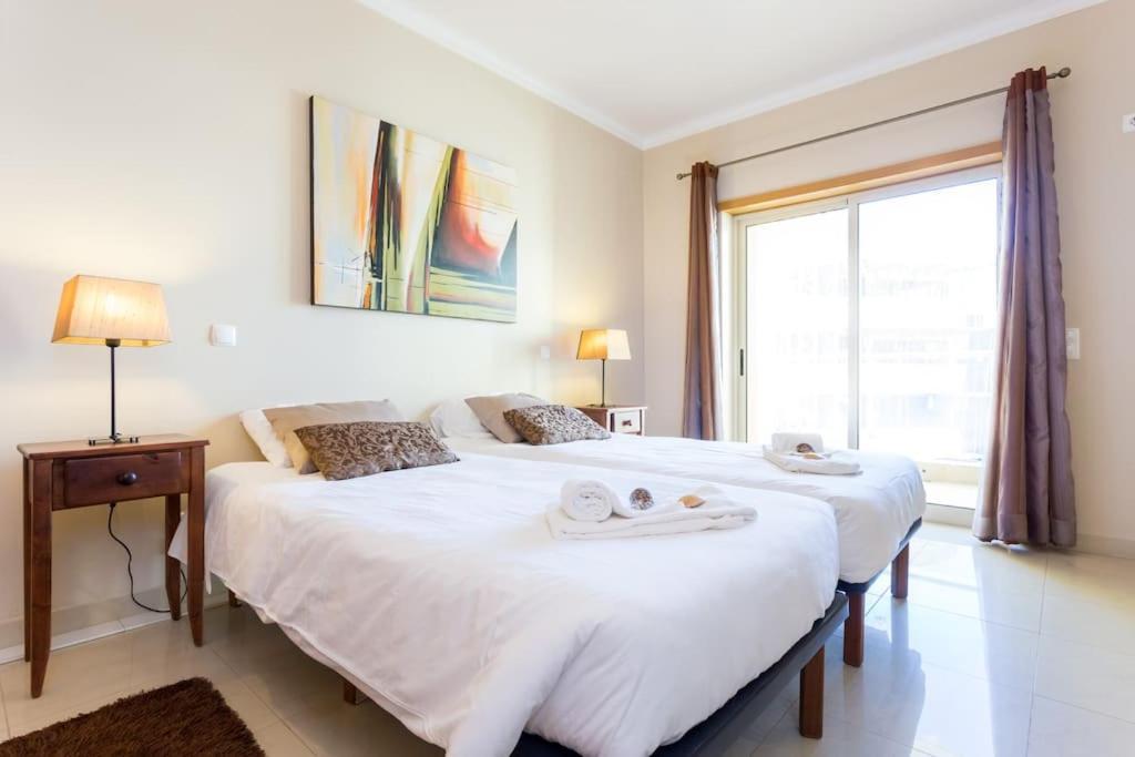 Sea Breeze Lagos Apartment Kültér fotó