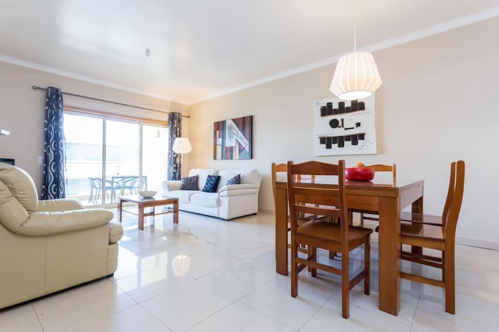 Sea Breeze Lagos Apartment Kültér fotó