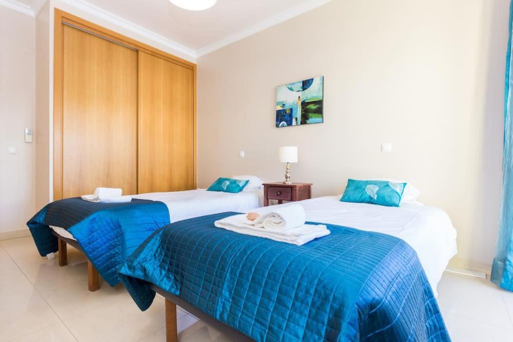 Sea Breeze Lagos Apartment Kültér fotó