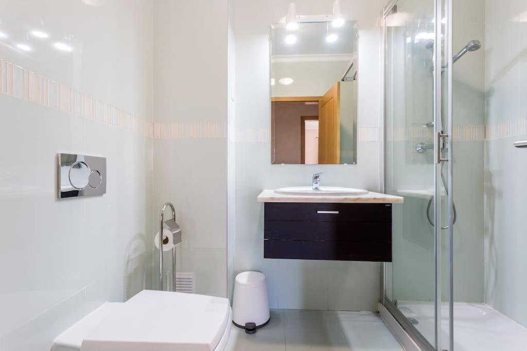 Sea Breeze Lagos Apartment Kültér fotó