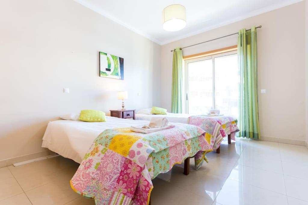 Sea Breeze Lagos Apartment Kültér fotó